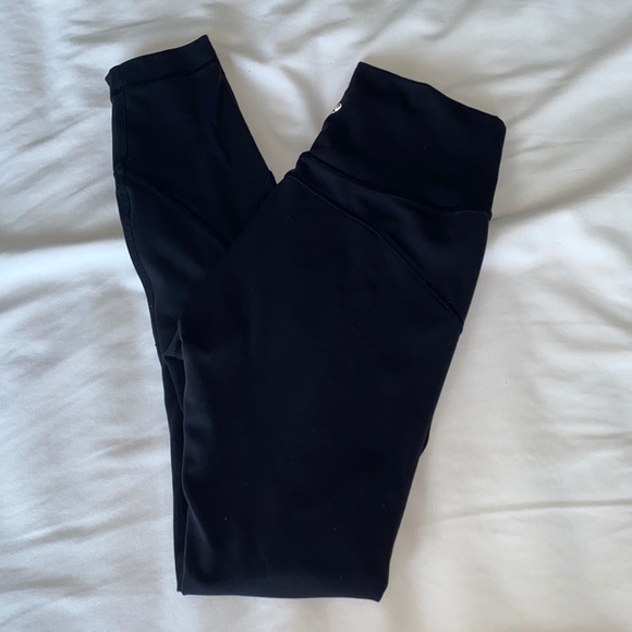 Lululemon in movement tight 25” *everlux!!! - Picture 4 of 6